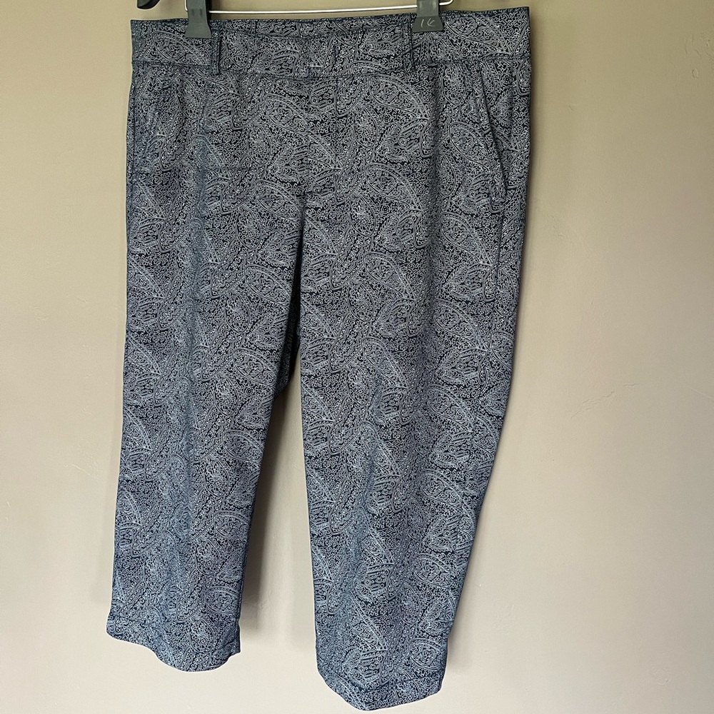 Dockers Navy Blue White Paisley Capris Preppy Coastal Nautical Pants Women’s 16